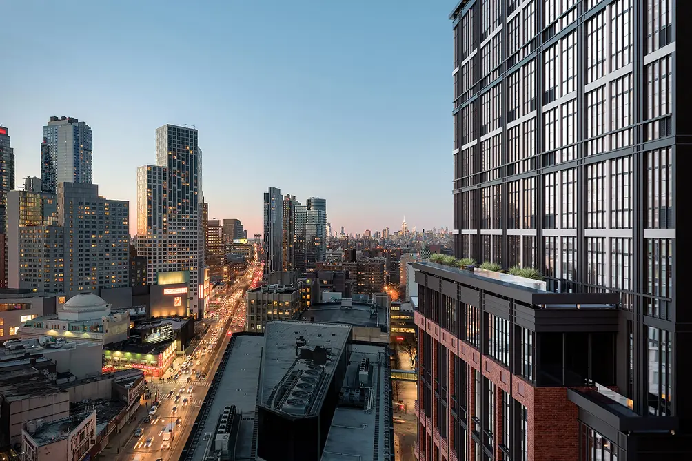 Live in the Heart of Downtown Brooklyn at One Flatbush ...